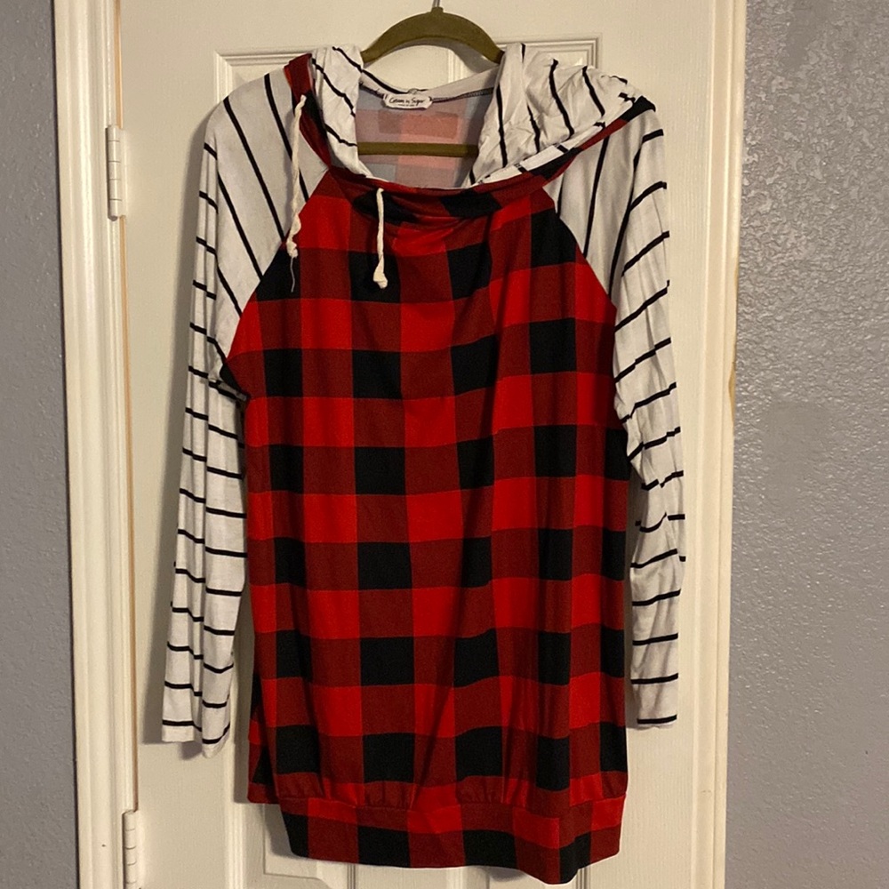 Cream n Sugar double hood striped/plaid top. Size 1X.